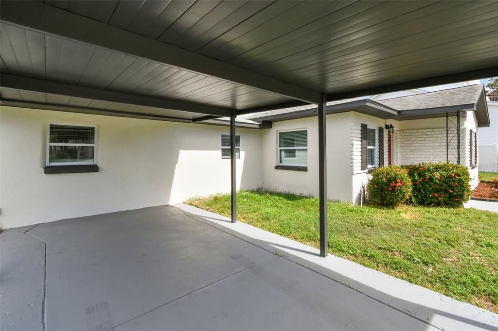 For Rent: $3,945 (4 beds, 2 baths, 1339 Square Feet)