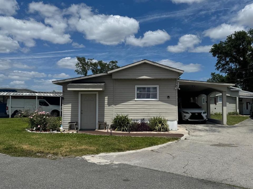 待售: $70,000 (3 贝兹, 2 浴室, 728 平方英尺)