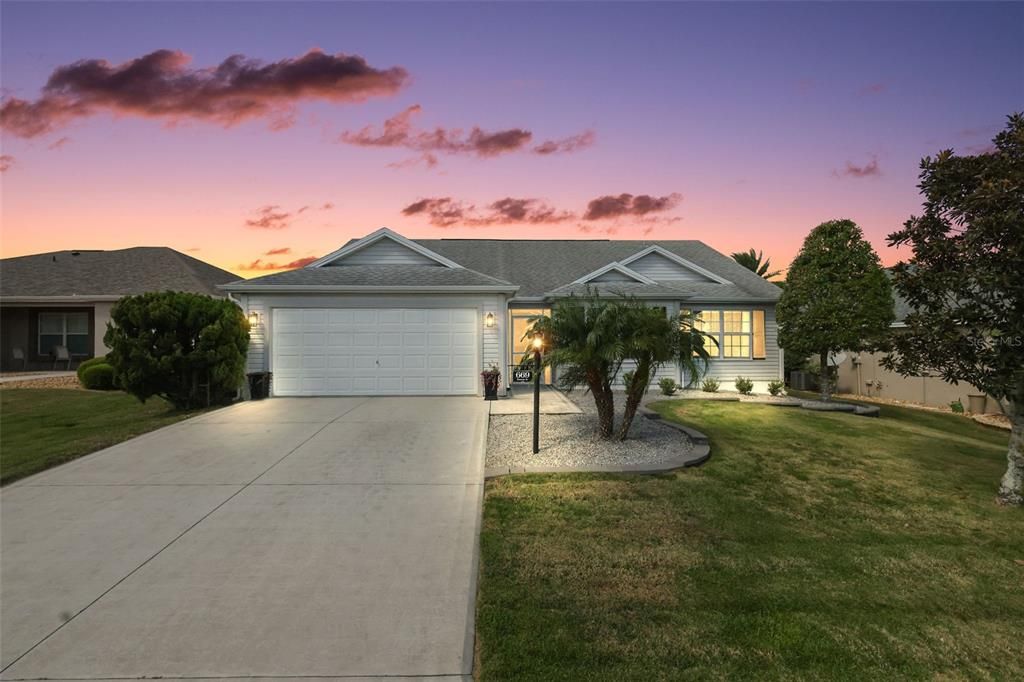 For Sale: $419,000 (3 beds, 2 baths, 1724 Square Feet)