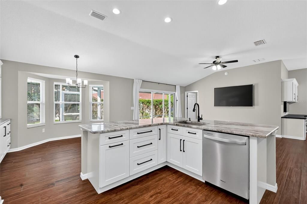 For Sale: $419,000 (3 beds, 2 baths, 1724 Square Feet)