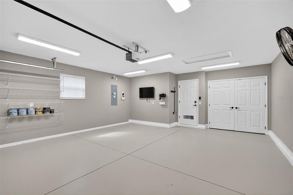 For Sale: $419,000 (3 beds, 2 baths, 1724 Square Feet)