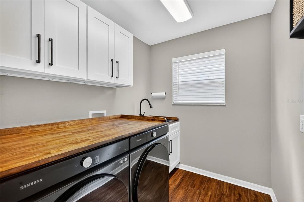 For Sale: $419,000 (3 beds, 2 baths, 1724 Square Feet)