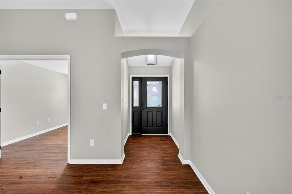 For Sale: $419,000 (3 beds, 2 baths, 1724 Square Feet)