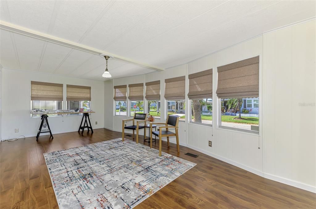 For Sale: $169,900 (2 beds, 2 baths, 1344 Square Feet)