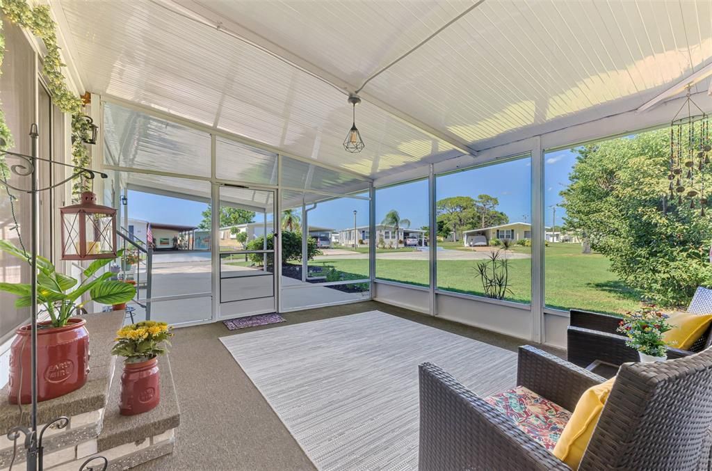 For Sale: $169,900 (2 beds, 2 baths, 1344 Square Feet)