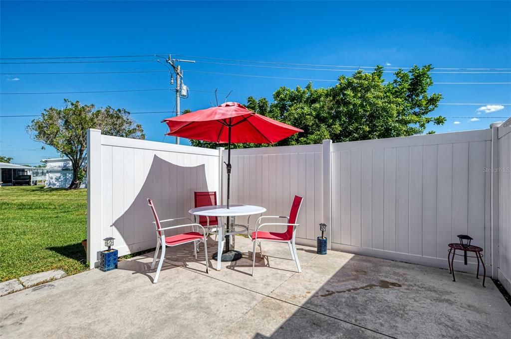 For Sale: $169,900 (2 beds, 2 baths, 1344 Square Feet)