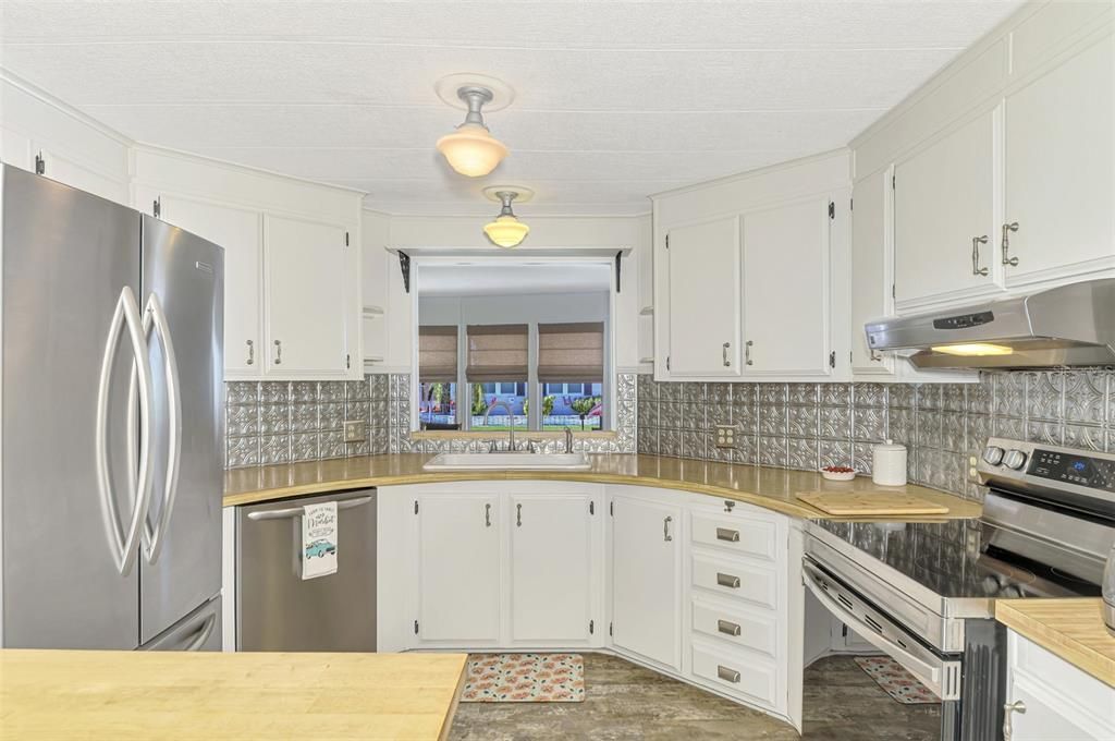 For Sale: $169,900 (2 beds, 2 baths, 1344 Square Feet)