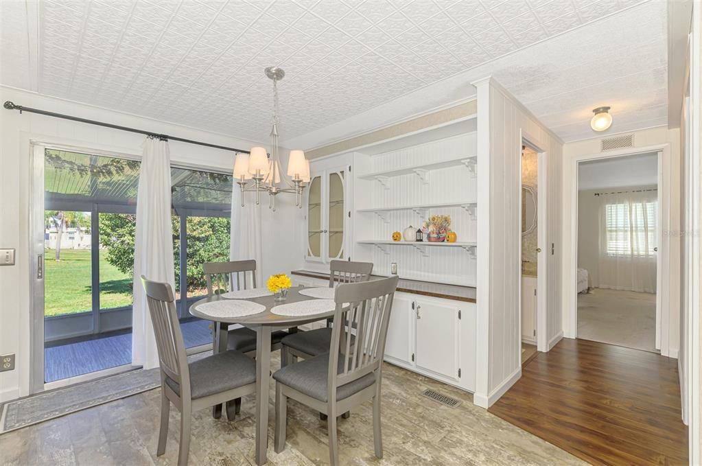 For Sale: $169,900 (2 beds, 2 baths, 1344 Square Feet)