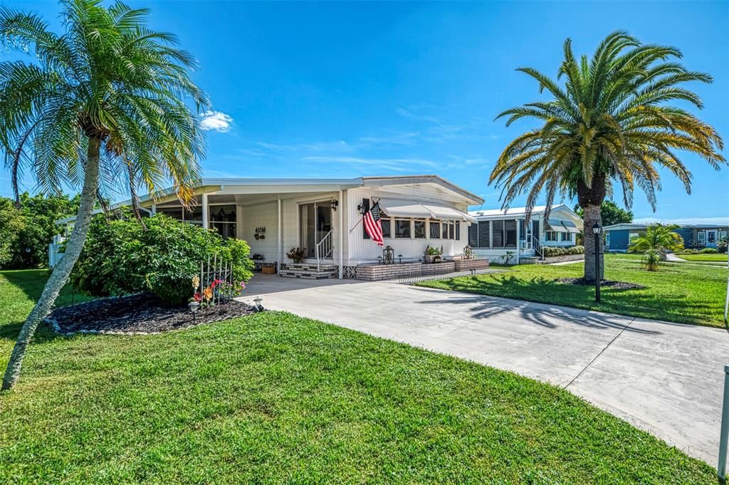 For Sale: $169,900 (2 beds, 2 baths, 1344 Square Feet)