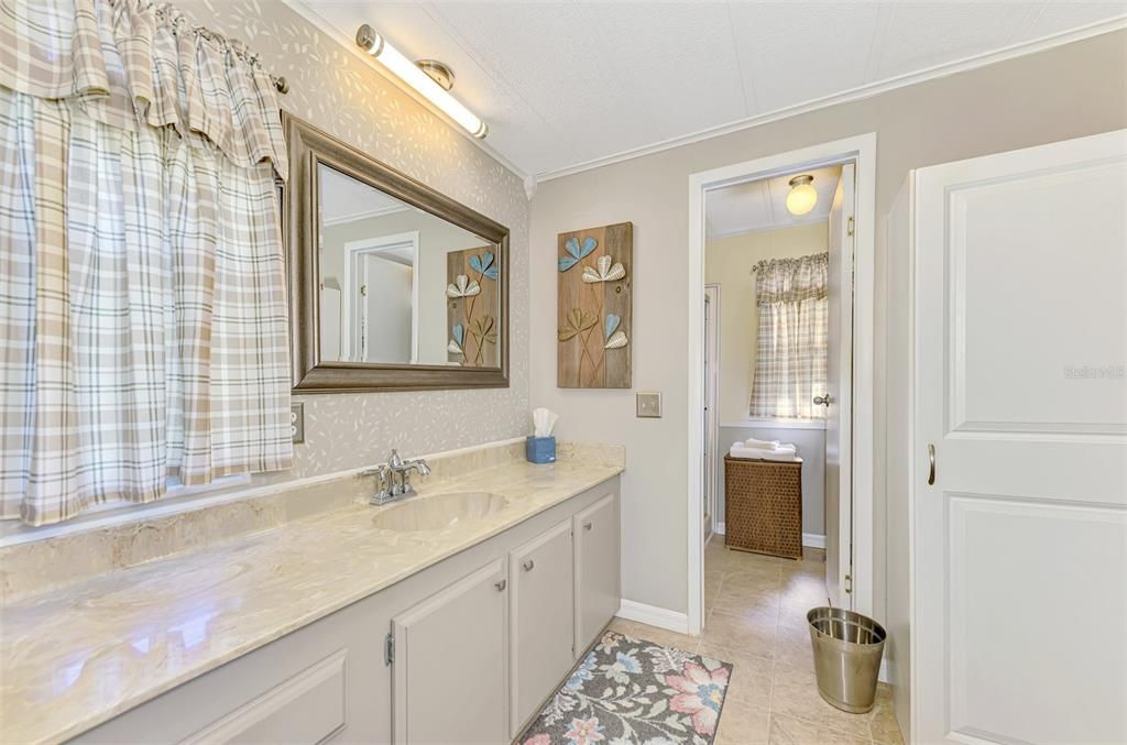 For Sale: $169,900 (2 beds, 2 baths, 1344 Square Feet)