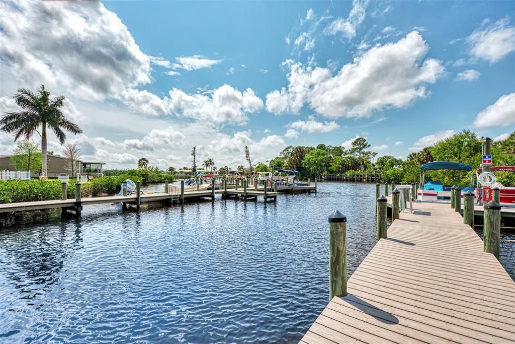 For Sale: $169,900 (2 beds, 2 baths, 1344 Square Feet)