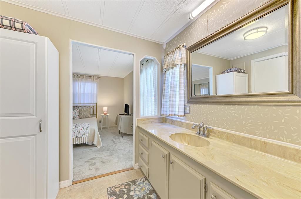 For Sale: $169,900 (2 beds, 2 baths, 1344 Square Feet)