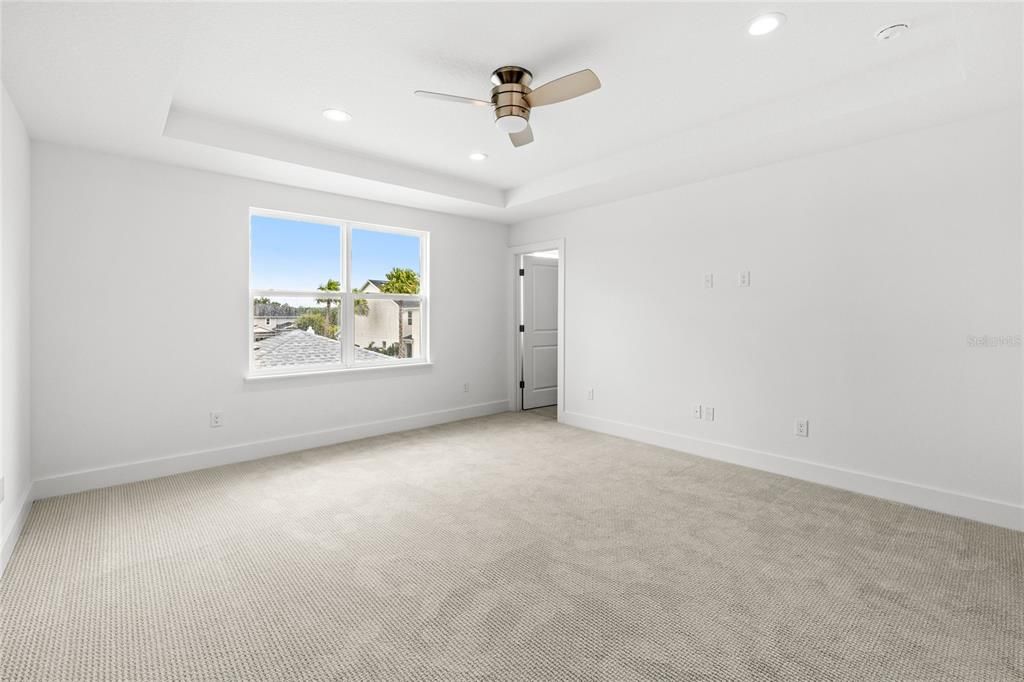 For Rent: $2,550 (3 beds, 2 baths, 1837 Square Feet)