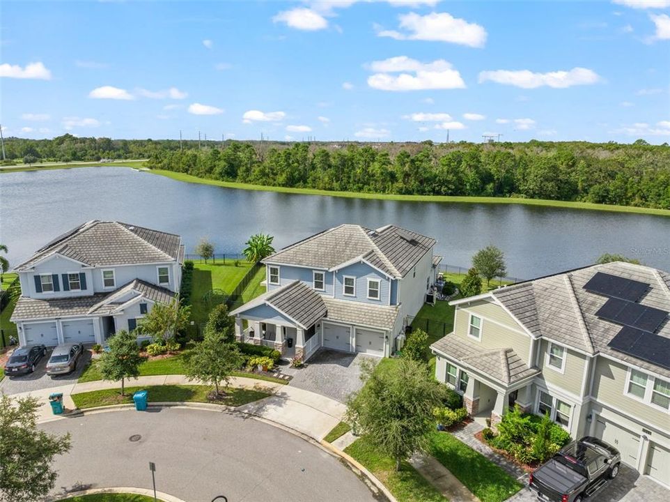 合同活跃: $930,000 (5 贝兹, 3 浴室, 3979 平方英尺)