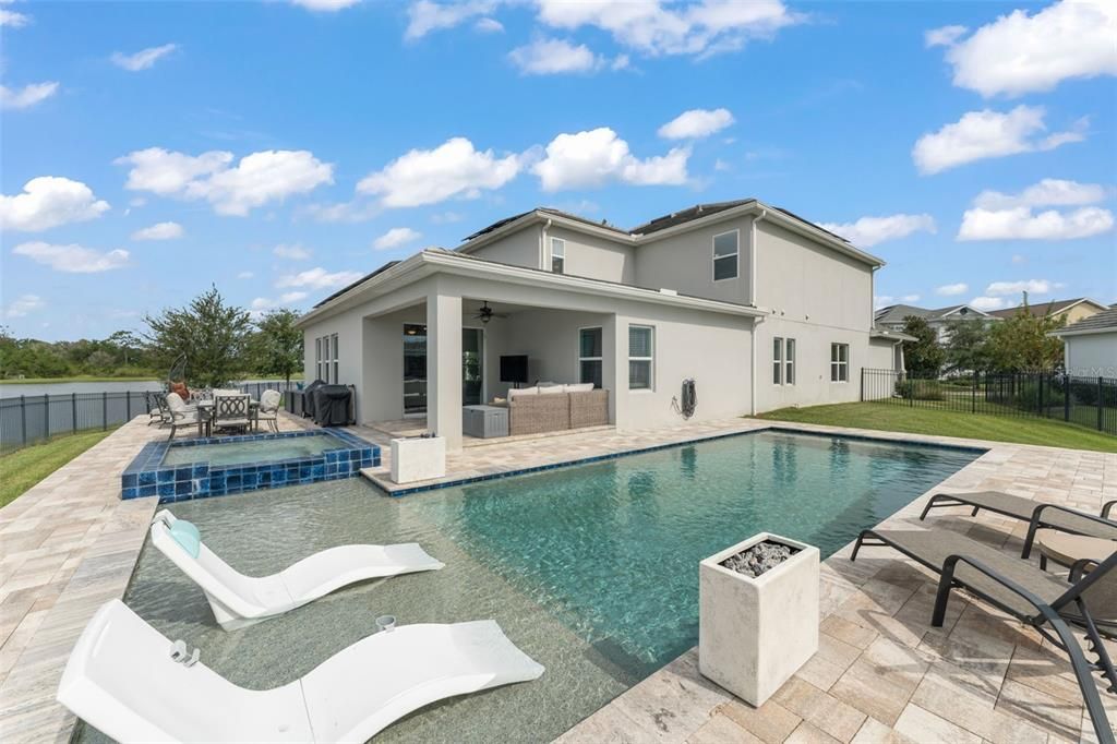 合同活跃: $930,000 (5 贝兹, 3 浴室, 3979 平方英尺)