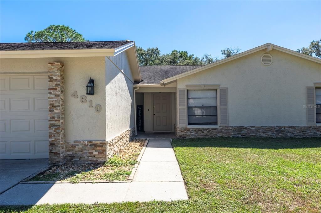 合同活跃: $479,000 (3 贝兹, 2 浴室, 1777 平方英尺)