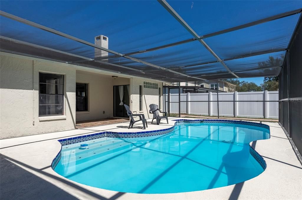 合同活跃: $479,000 (3 贝兹, 2 浴室, 1777 平方英尺)