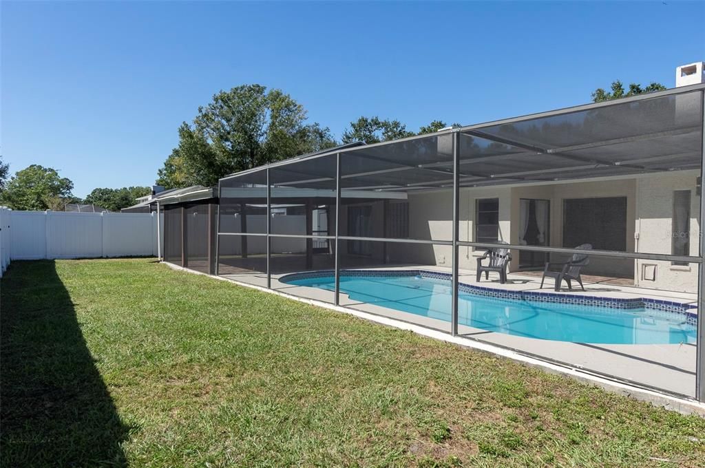 合同活跃: $479,000 (3 贝兹, 2 浴室, 1777 平方英尺)