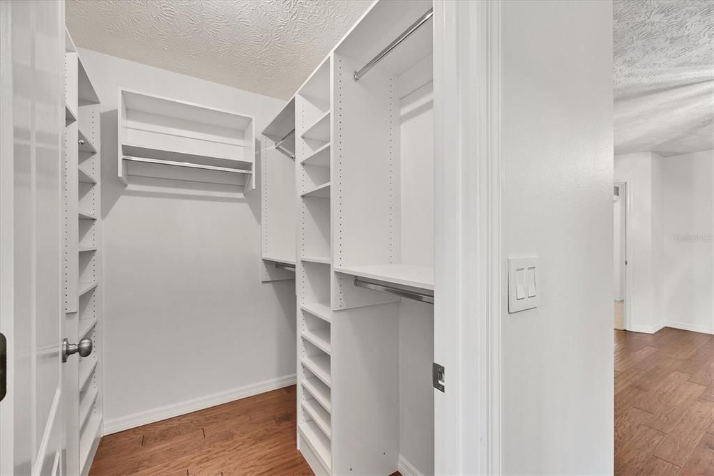 For Sale: $674,000 (3 beds, 2 baths, 2428 Square Feet)