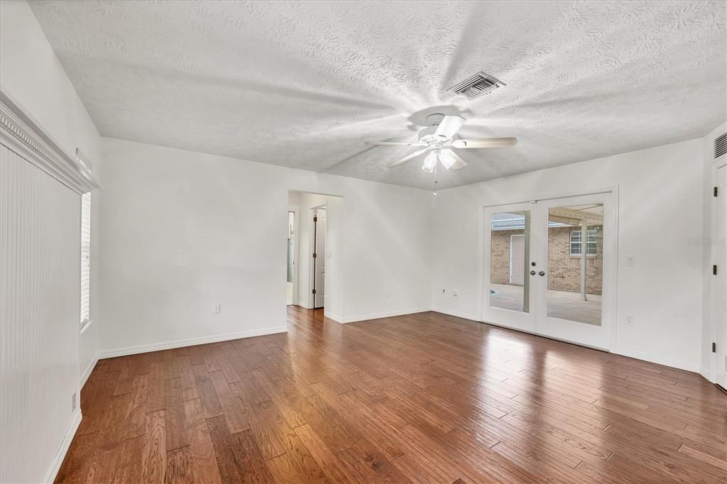 For Sale: $674,000 (3 beds, 2 baths, 2428 Square Feet)