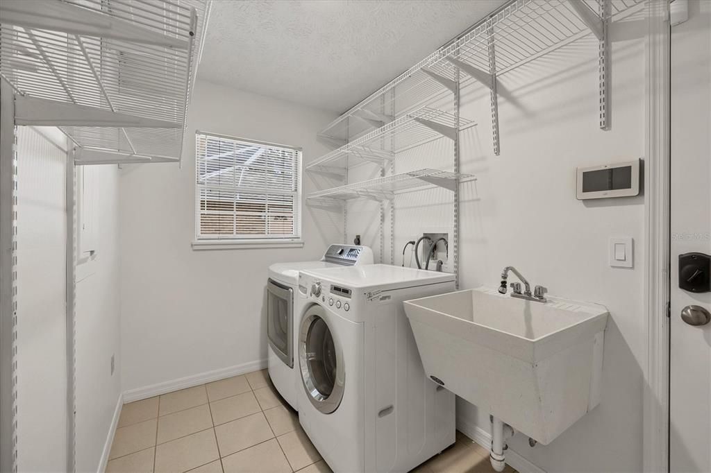 For Sale: $674,000 (3 beds, 2 baths, 2428 Square Feet)