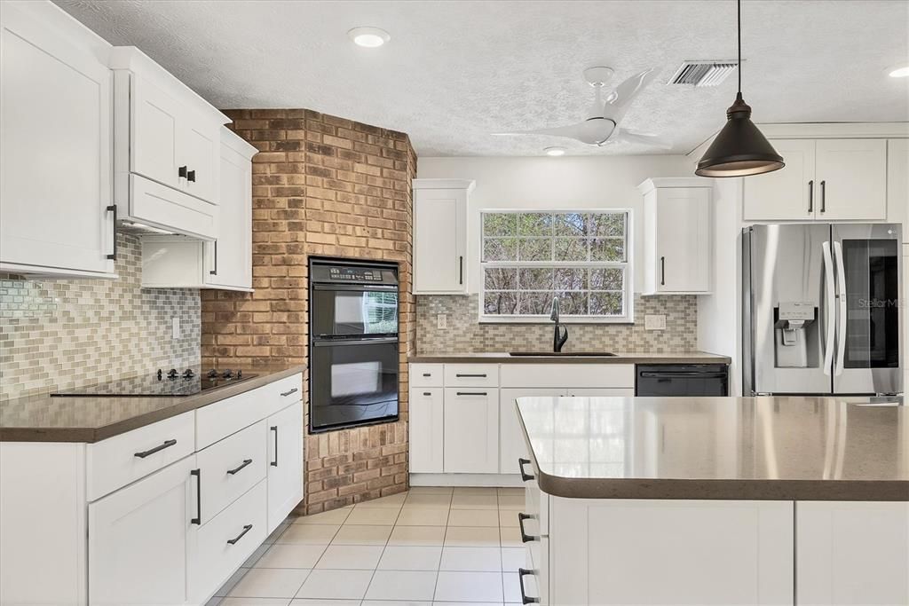 For Sale: $674,000 (3 beds, 2 baths, 2428 Square Feet)