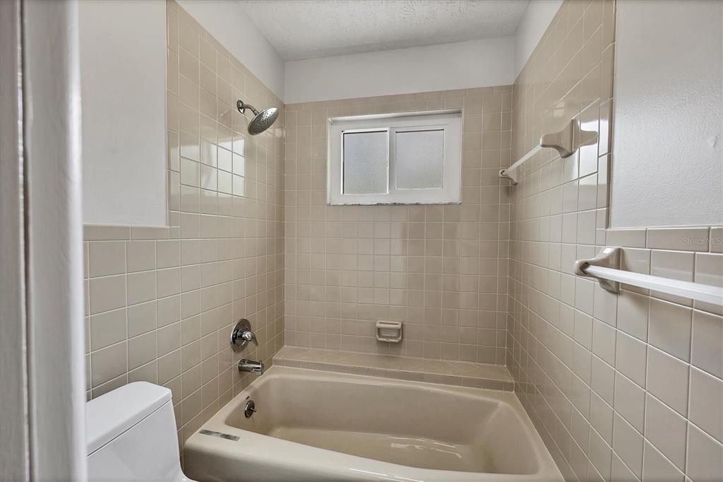 For Sale: $674,000 (3 beds, 2 baths, 2428 Square Feet)