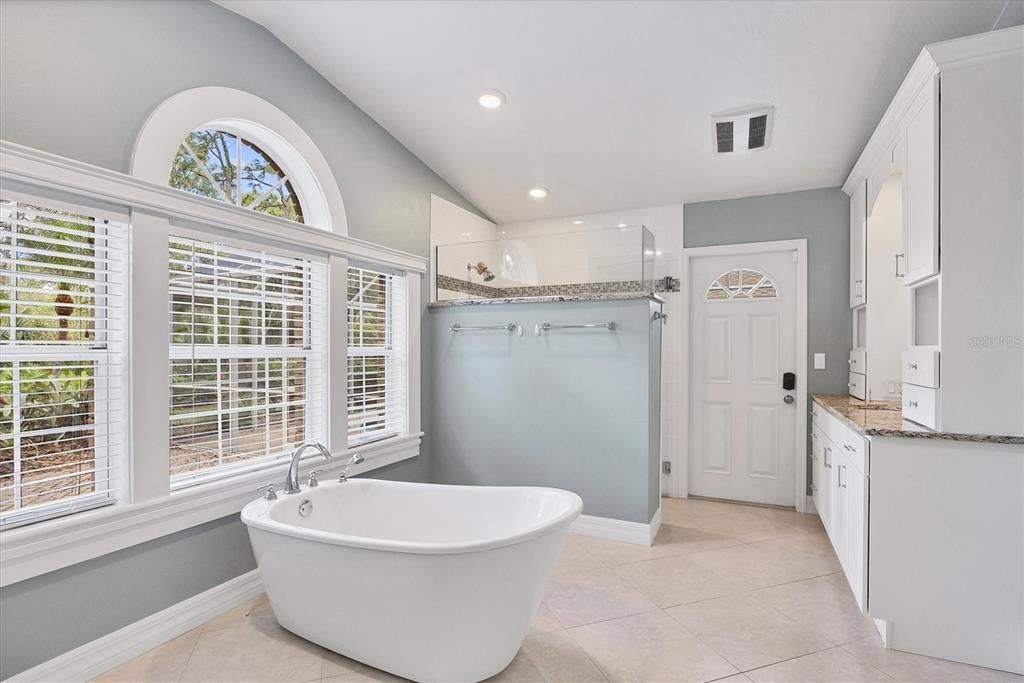 For Sale: $674,000 (3 beds, 2 baths, 2428 Square Feet)