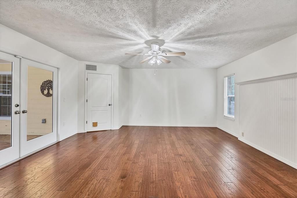 For Sale: $674,000 (3 beds, 2 baths, 2428 Square Feet)