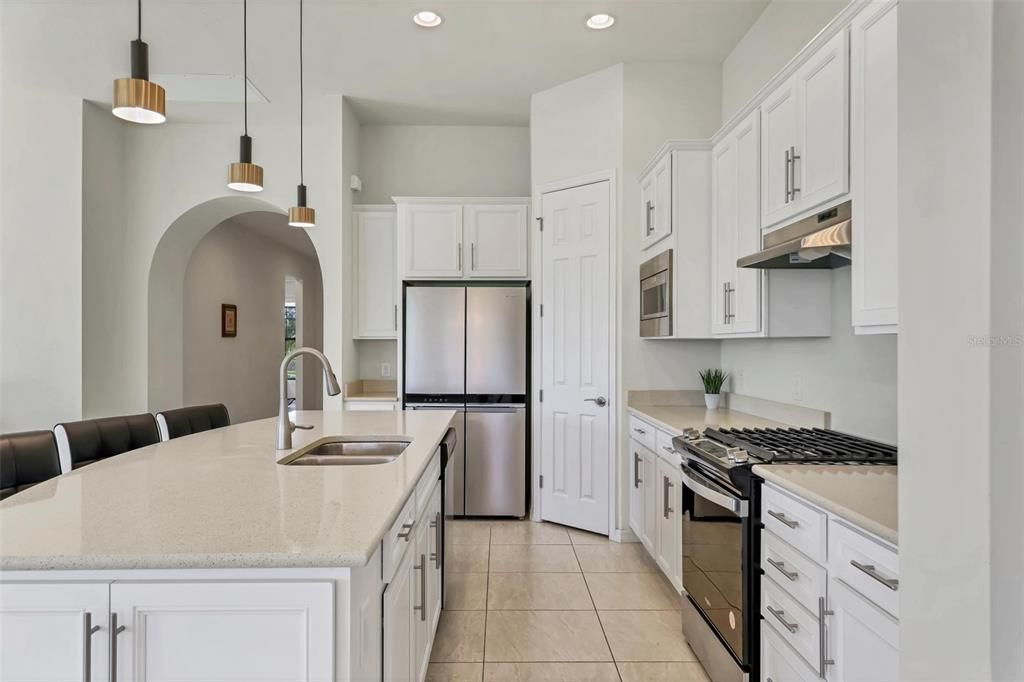 Active With Contract: $710,000 (4 beds, 2 baths, 2166 Square Feet)