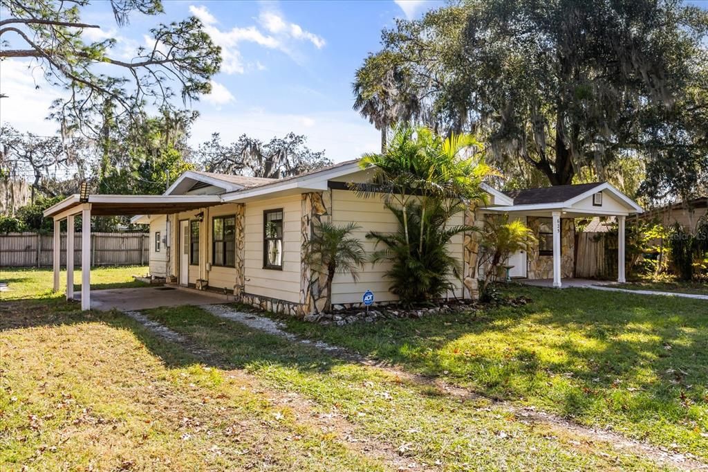 合同活跃: $269,000 (3 贝兹, 2 浴室, 1356 平方英尺)