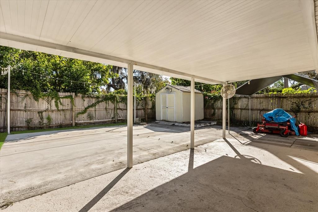 合同活跃: $269,000 (3 贝兹, 2 浴室, 1356 平方英尺)