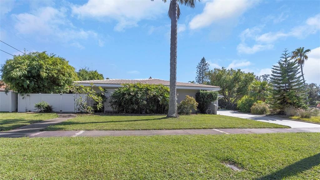 На продажу: $962,500 (3 спален, 3 ванн, 2058 Квадратных фут)