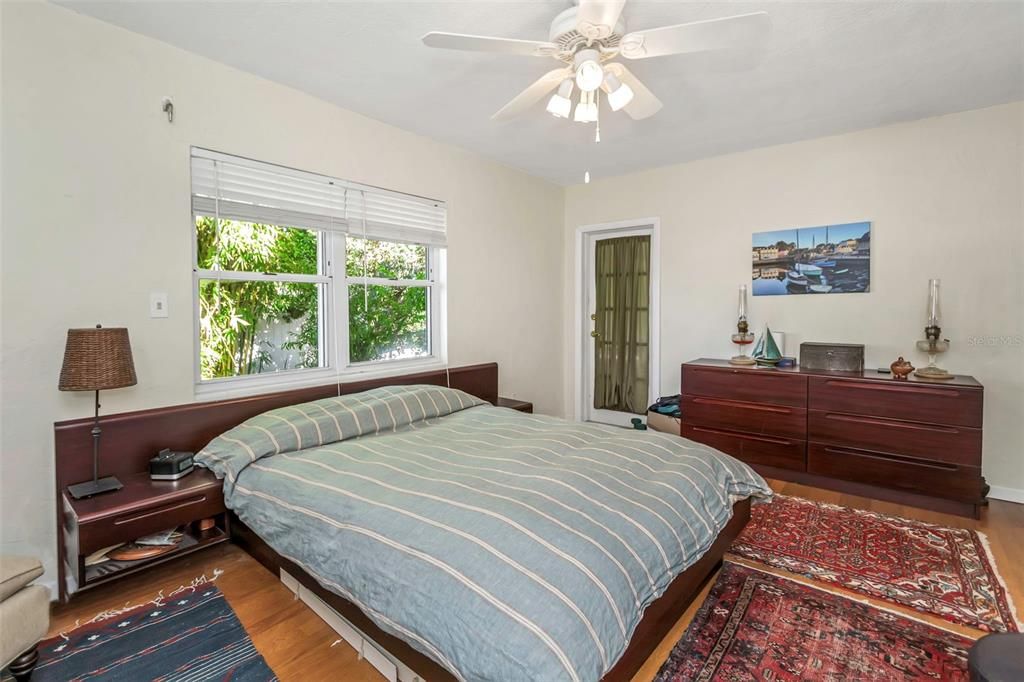 На продажу: $962,500 (3 спален, 3 ванн, 2058 Квадратных фут)