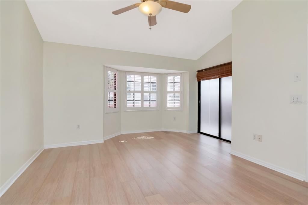 En Venta: $395,000 (3 camas, 2 baños, 1402 Pies cuadrados)