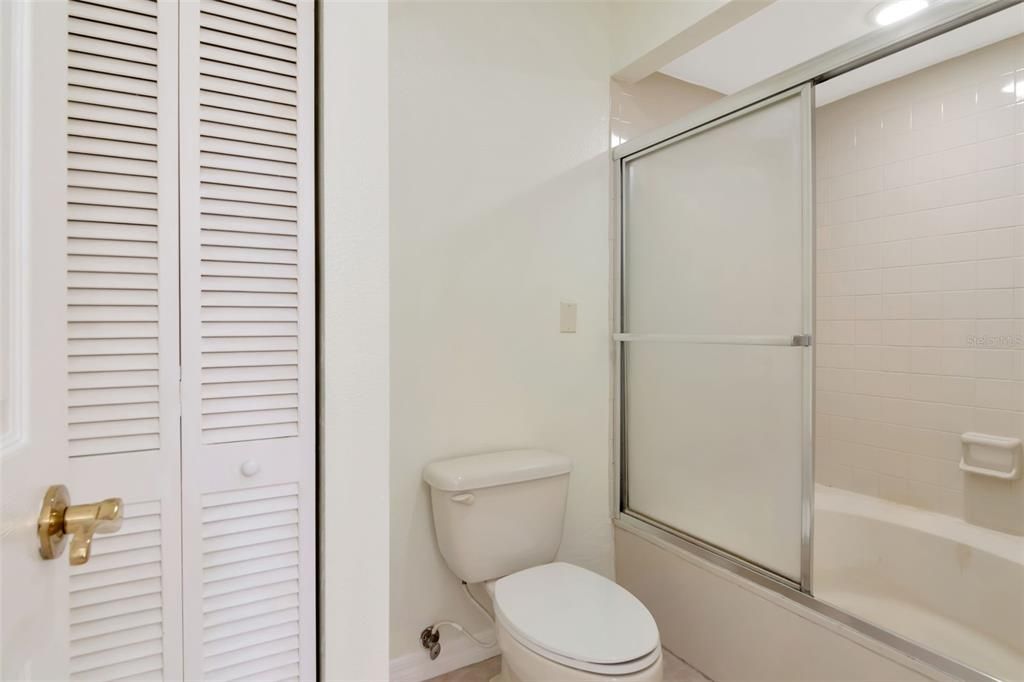 En Venta: $395,000 (3 camas, 2 baños, 1402 Pies cuadrados)