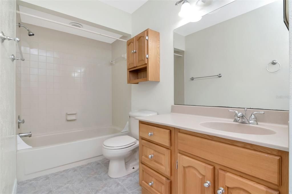 En Venta: $395,000 (3 camas, 2 baños, 1402 Pies cuadrados)