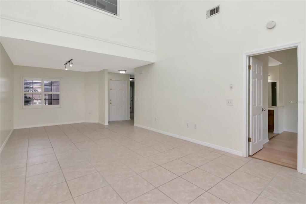 En Venta: $395,000 (3 camas, 2 baños, 1402 Pies cuadrados)