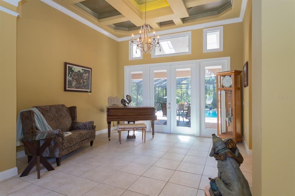 For Sale: $999,900 (4 beds, 4 baths, 3692 Square Feet)