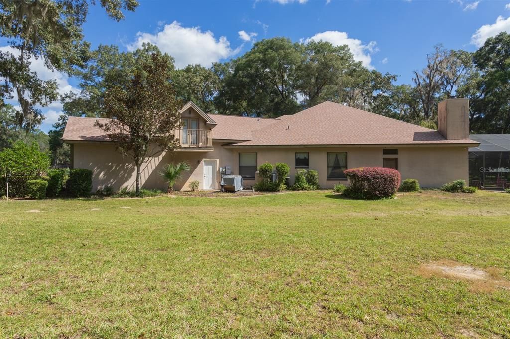 For Sale: $999,900 (4 beds, 4 baths, 3692 Square Feet)