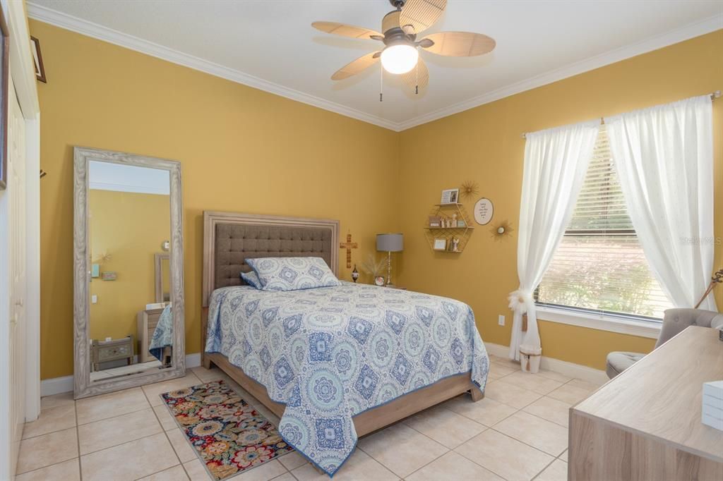 For Sale: $999,900 (4 beds, 4 baths, 3692 Square Feet)