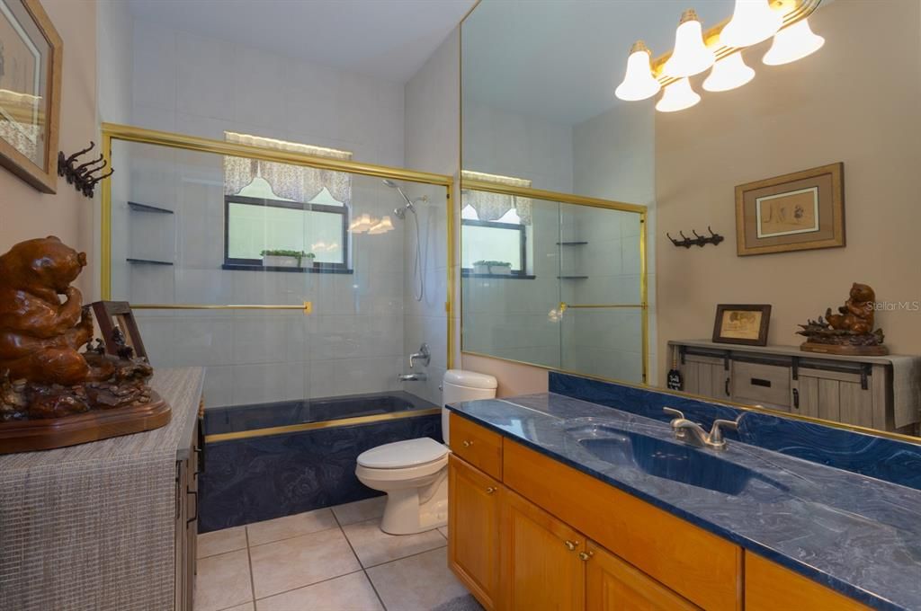 For Sale: $999,900 (4 beds, 4 baths, 3692 Square Feet)