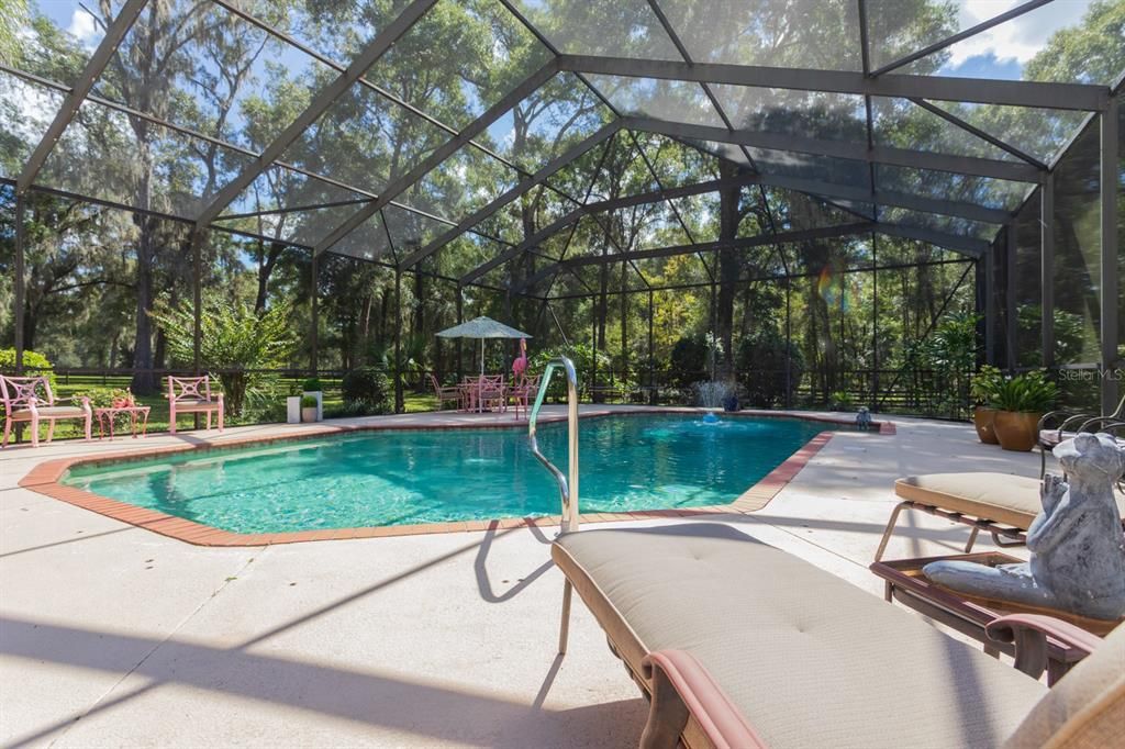 For Sale: $999,900 (4 beds, 4 baths, 3692 Square Feet)