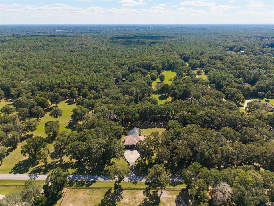 For Sale: $999,900 (4 beds, 4 baths, 3692 Square Feet)