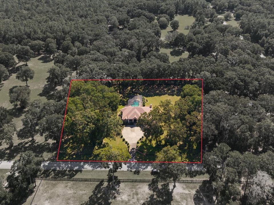 For Sale: $999,900 (4 beds, 4 baths, 3692 Square Feet)