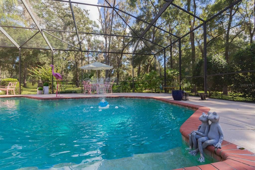 For Sale: $999,900 (4 beds, 4 baths, 3692 Square Feet)