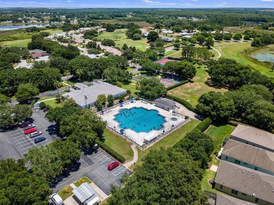 Active With Contract: $145,000 (2 beds, 2 baths, 936 Square Feet)