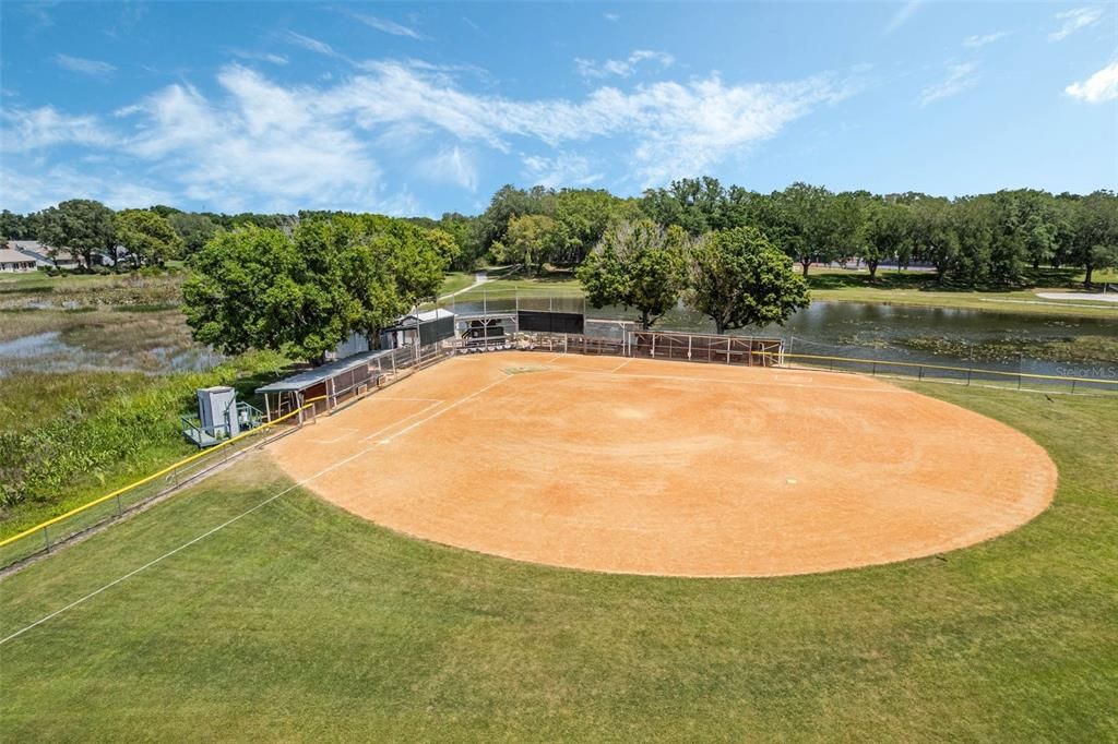 Active With Contract: $145,000 (2 beds, 2 baths, 936 Square Feet)