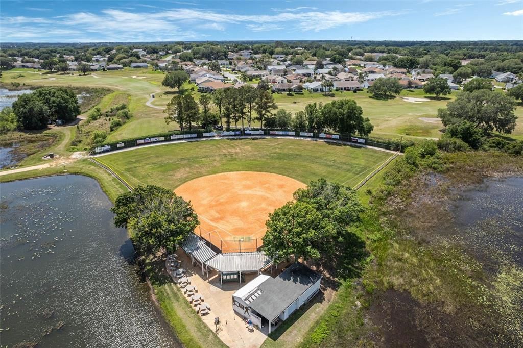 Active With Contract: $145,000 (2 beds, 2 baths, 936 Square Feet)