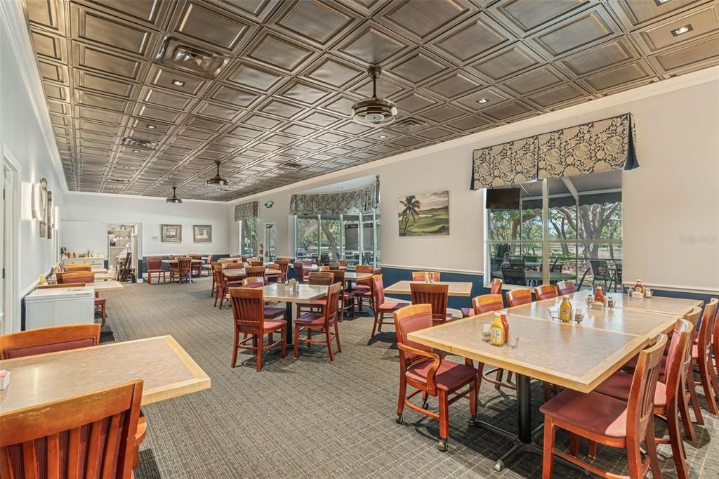 Active With Contract: $145,000 (2 beds, 2 baths, 936 Square Feet)